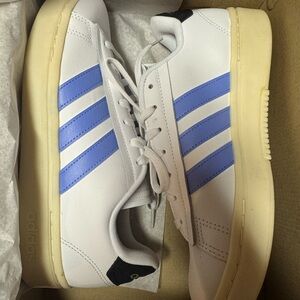 Adidas women's White and Light Blue Sneakers. NWT. Size 9